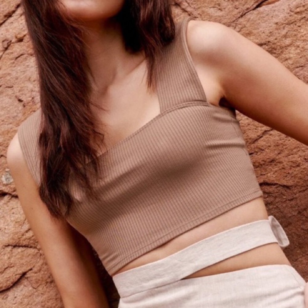 NWT Reformation Colton Top in Clay
